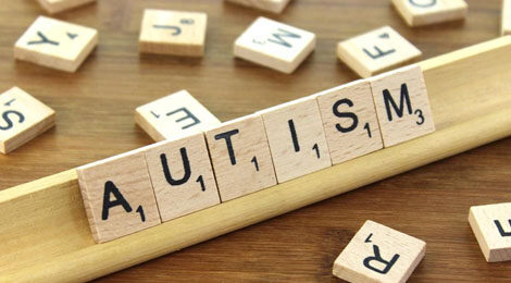 Językowy problem: autysta czy autyk